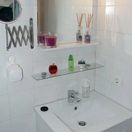 Apartamento Con Piscina. Tenerife Sur Arico el Nuevo